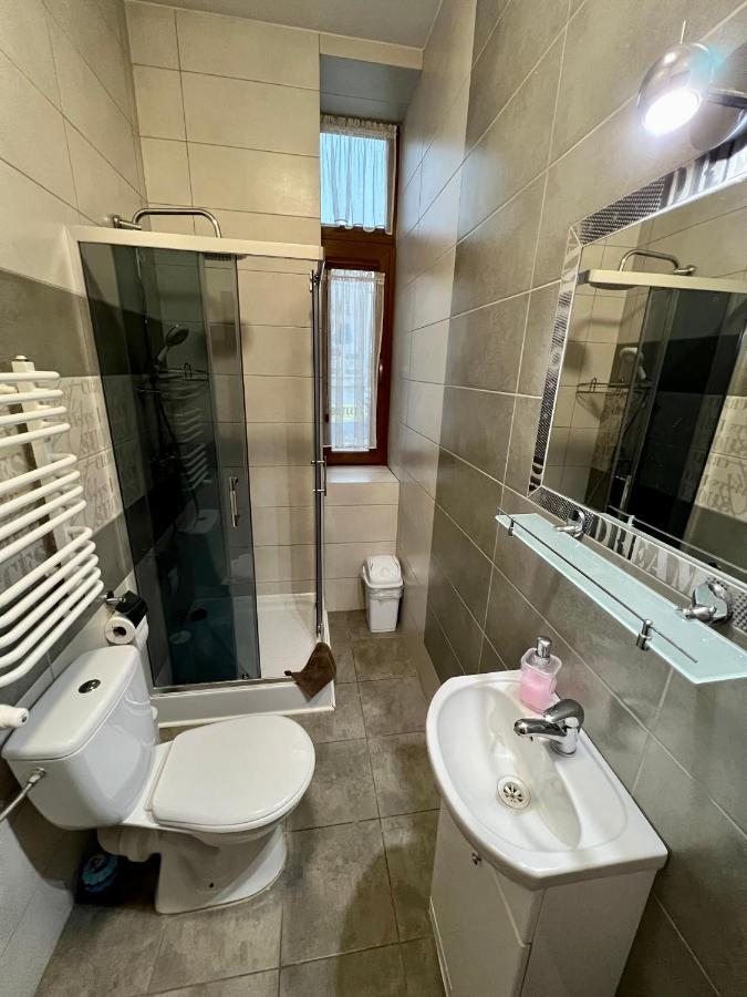 Apartamenty Ostrowiec - Pokoje Goscinne Centrum Ostrowiec Świętokrzyski Exterior foto